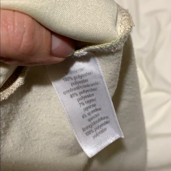 Layered ruffle floral tank top - Picture 3 of 4